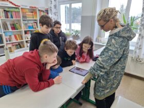 Klik, pomysł, historia! Tworzymy książki z AI